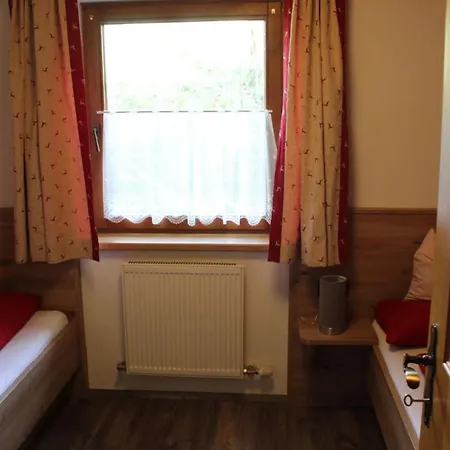 Haus Kammerlander Apartamento Stummerberg