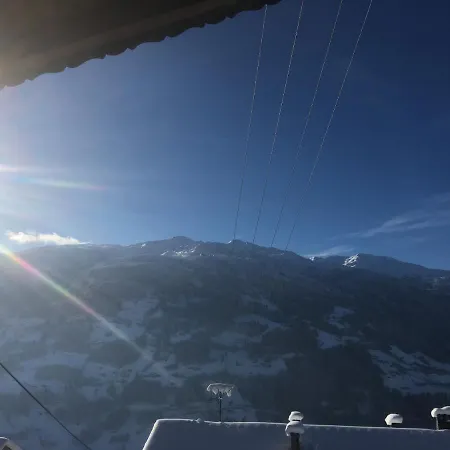 Haus Kammerlander 아파트